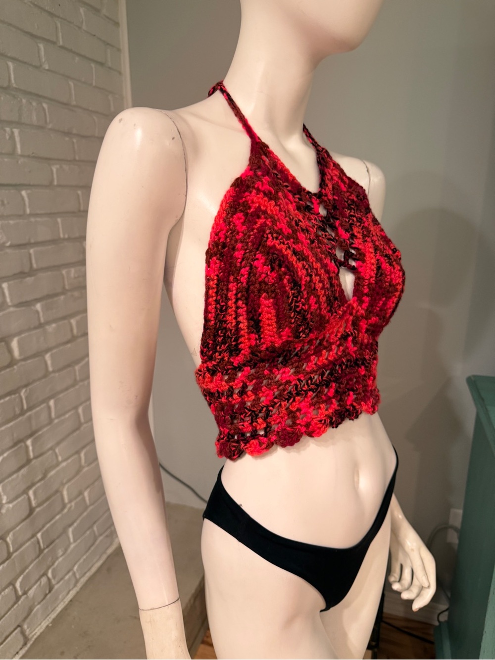 Hand Crocheted Red Multi-Tone Halter Crop Top Boho Festival Y2K Size M/L - Picture 5 of 9